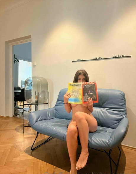 Milena Grace modelo agradable foto