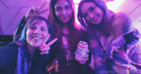 tricky__nymph modelo desnudo imagen