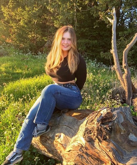 Haley E modelo mejor galerías