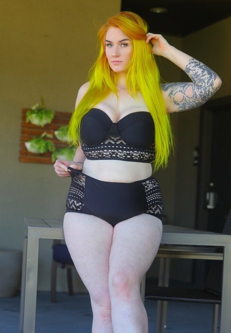 gingerhart hermosa actriz galería