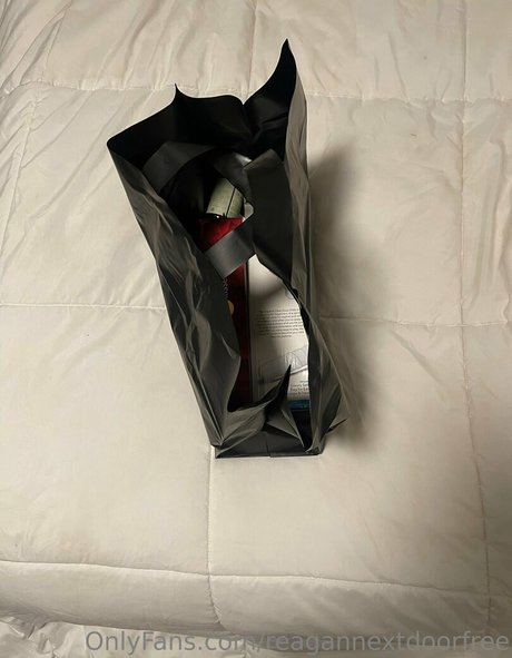 reagannextdoorfree estrella porno gratis foto