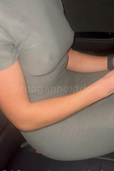 reagannextdoorfree modelo porno imágenes