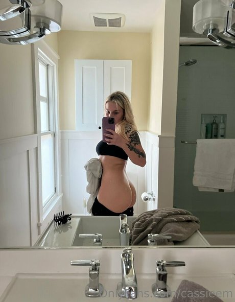 cassieem actriz atractiva fotos