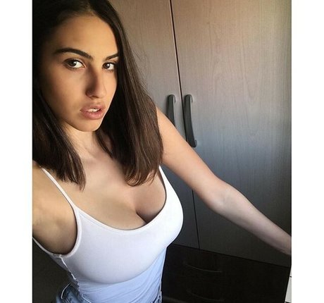 Liron Swisa modelo agradable galería