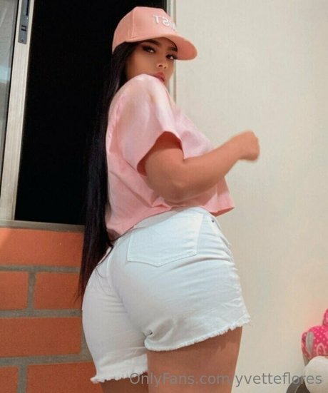 yvetteflores modelo libre imágenes