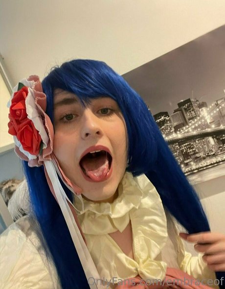 embraceof modelo gratis imágenes