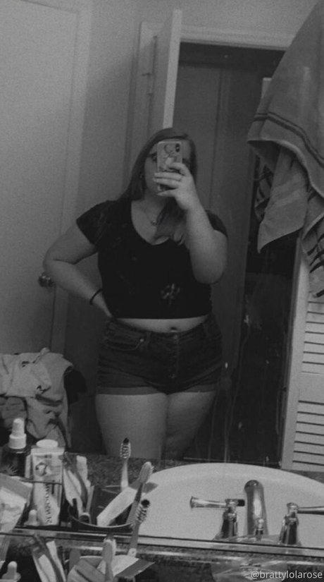 brattylolarose09 estrella porno sexy imágenes