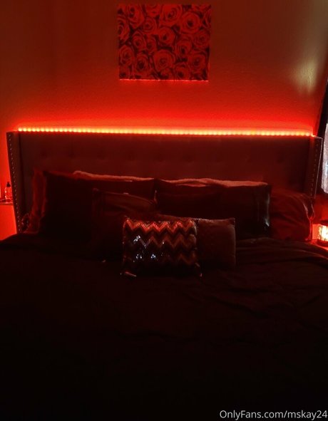 mskay24 actriz adulta fotos