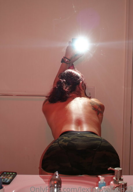 lexthestallion22 estrella porno de alta calidad imagen