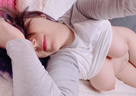 kyra june modelo porno galería