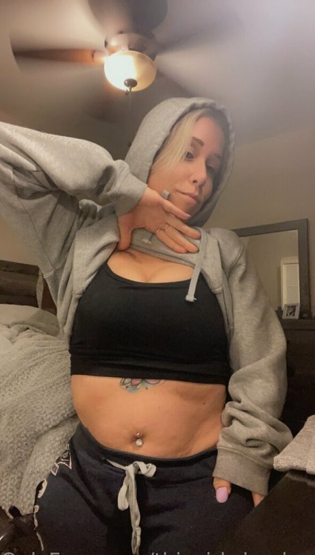 thisgirlwheelsamputee actriz de arte foto