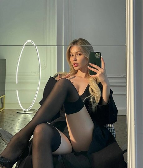 evalevel modelo atractivo imágenes