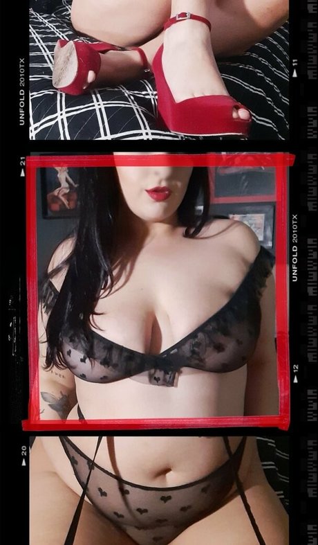 curvygeekfree actriz desnuda fotos