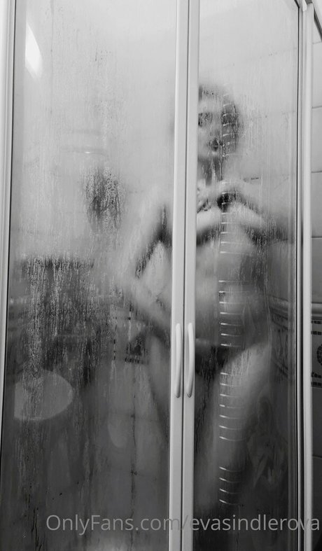 evasindlerova estrella porno bonita galería