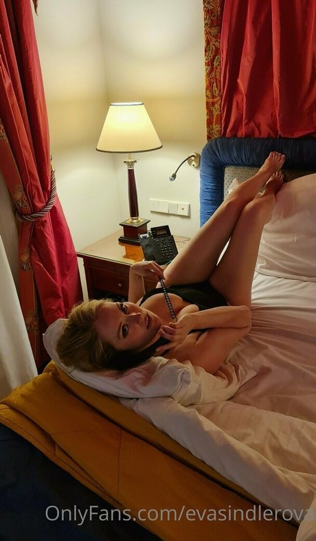 evasindlerova estrella desnuda recopilación