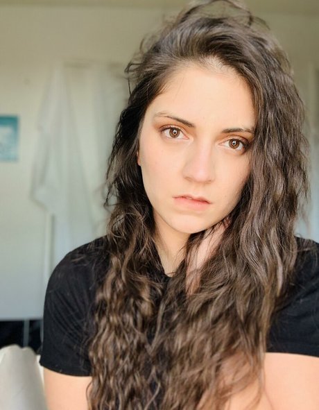 Dizzy Dazzle modelo desnuda imágenes