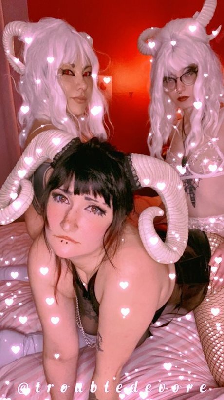 Triflindevore estrella erótica archivo