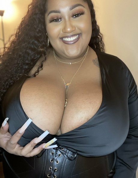 Anyai The Saiyan actriz de alta definición foto