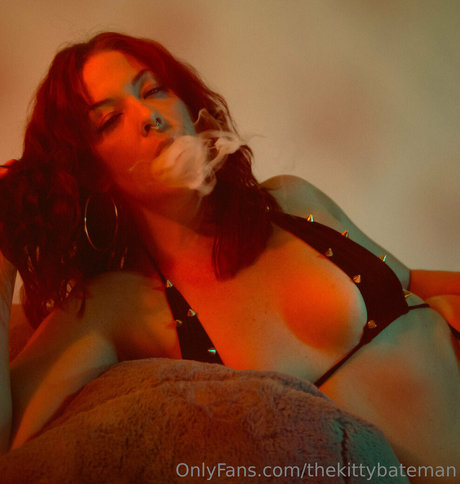 thekittybateman actriz de arte galería