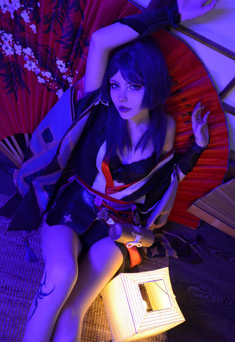 Flutterow modelo erótico galería