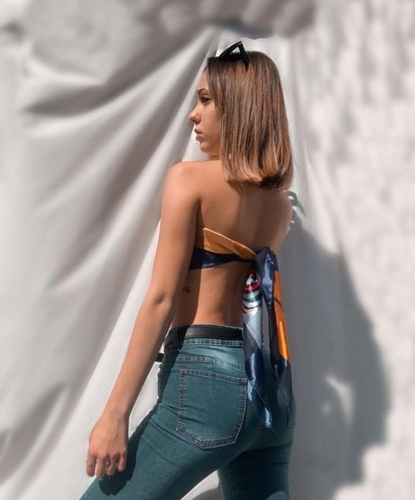 agusdigri actriz de arte imágenes