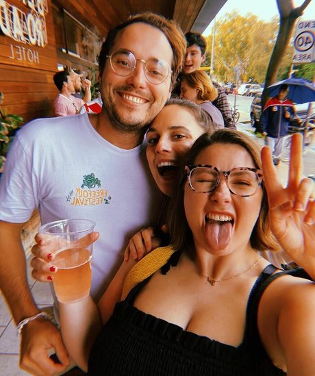 SliceOfSalami actriz xxx galerías