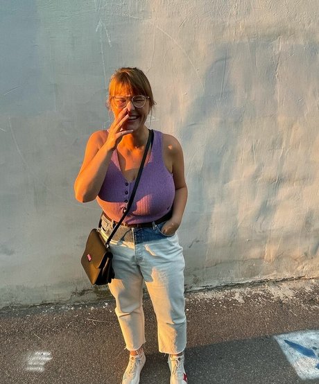 Veronika Ivanova estrella porno de alta calidad galería