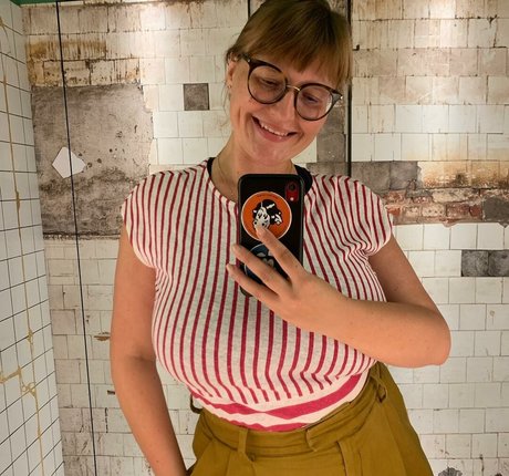 Veronika Ivanova desnudos estrella porno galería