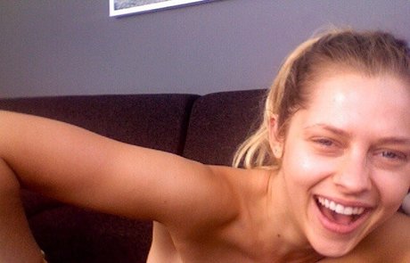 Teresa Palmer modelo desnuda recopilación