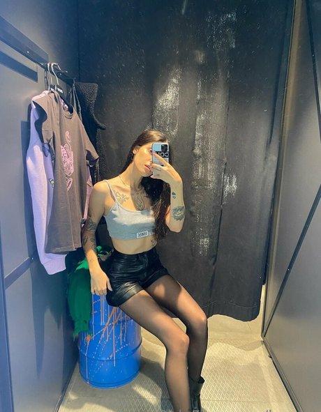 layslet modelo hermosa imagen