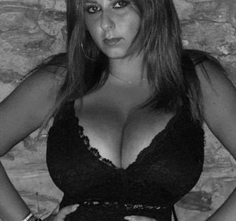 Jolanda Tummolillo modelo libre fotos