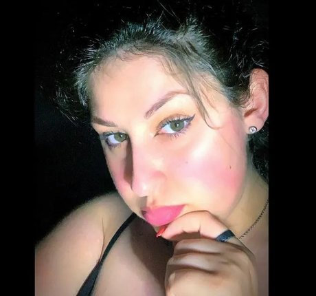 Jolanda Tummolillo modelo adulto archivo