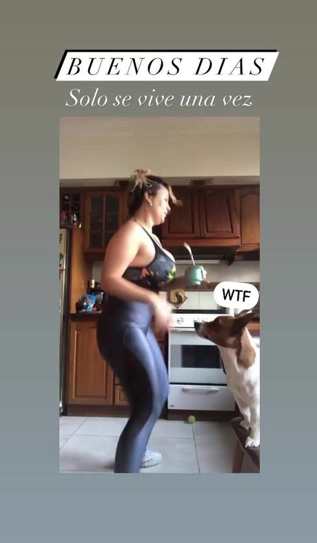 Acronopia modelo desnudo fotos