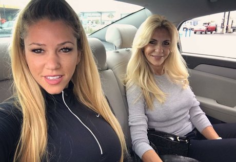 follando en la piscina onlyfans desnudos sexo fotos