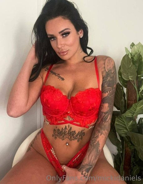 mickidaniels actriz recopilación