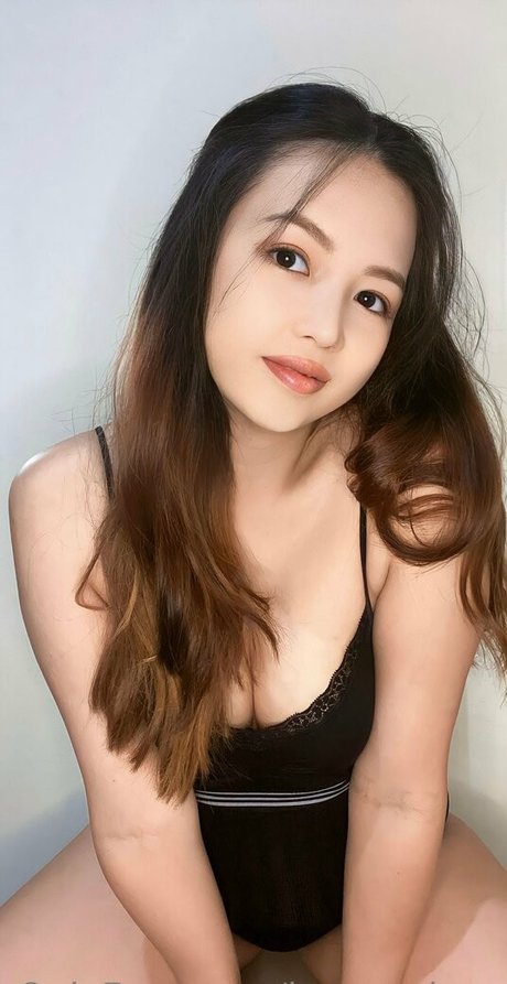 lucyxxxlucy modelo sexual archivo