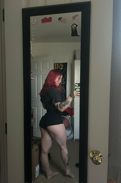 fitbycharlotte modelo gratis imagen