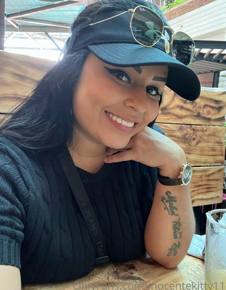 inocentekitty11 desnudos estrella porno foto