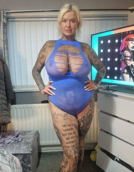 rubia masturbándose onlyfans desnudos porno fotos