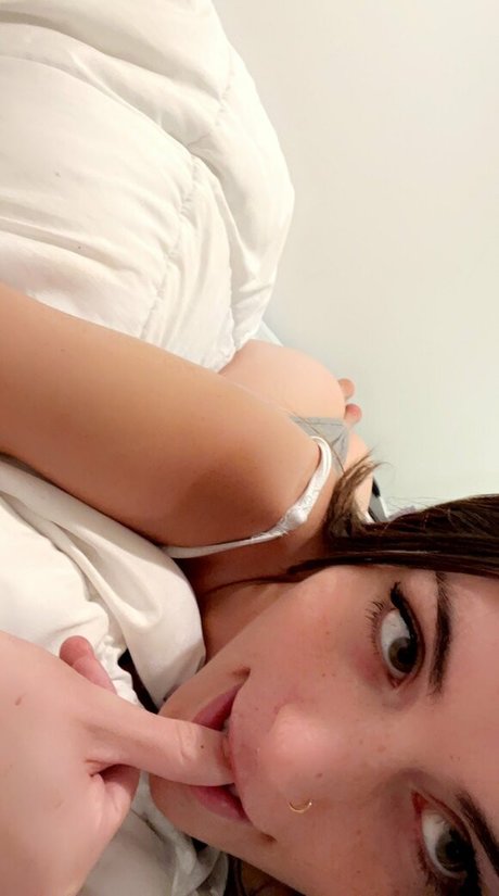 Kasper James actriz desnuda imágenes