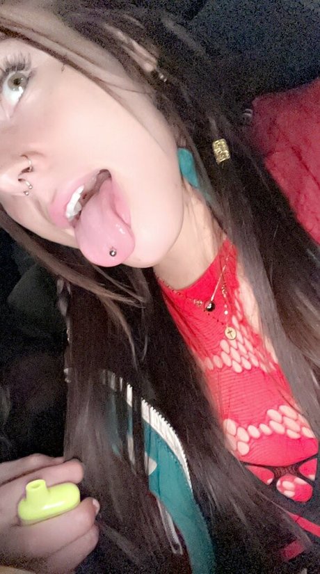 Kasper James estrella desnuda galerías