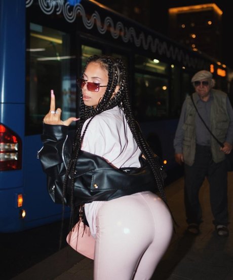 Zaebacho modelo erótico galería