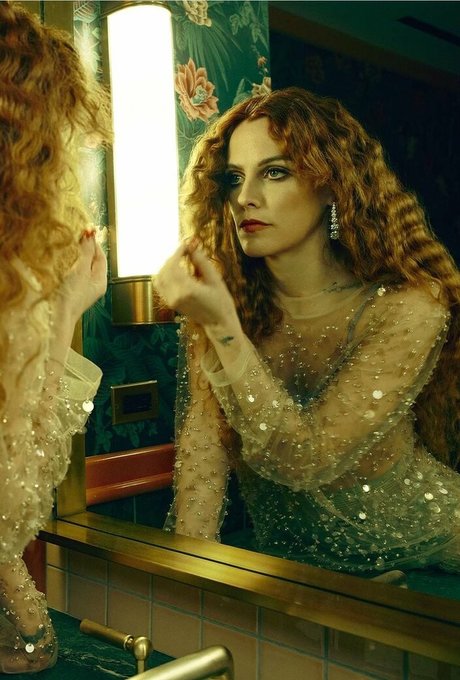 Riley Keough estrella porno hd imágenes