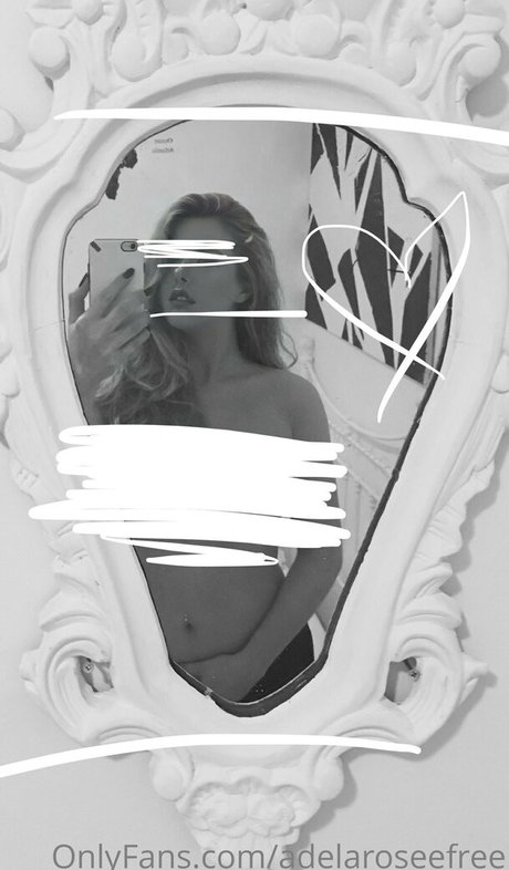 adelaroseefree estrella adulta foto