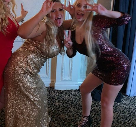 Rhiannon C modelo desnuda imagen