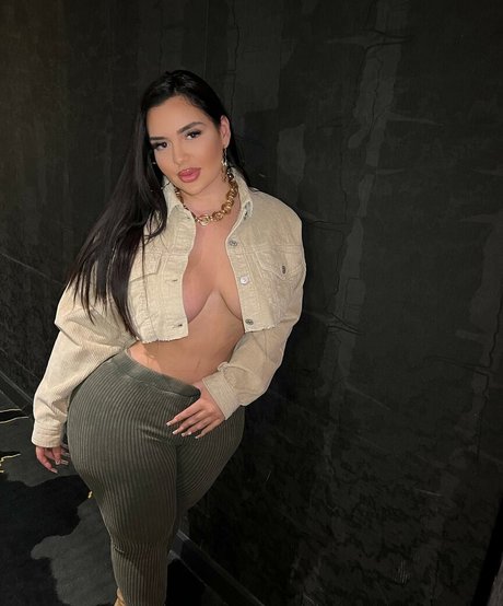 Victorya Addad estrella libre galerías