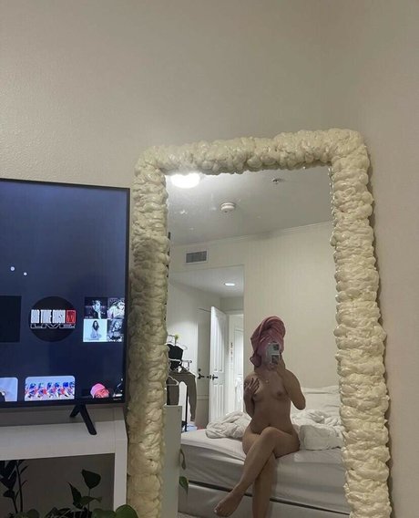 Dawn Morant modelo superior galería