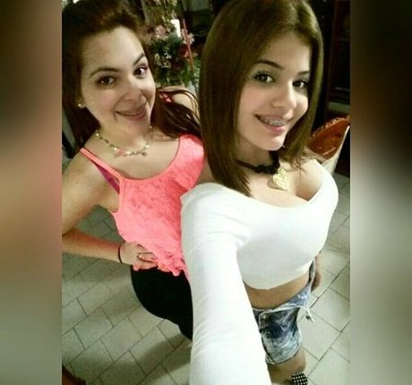 Maria Paola estrella porno hermosa recopilación