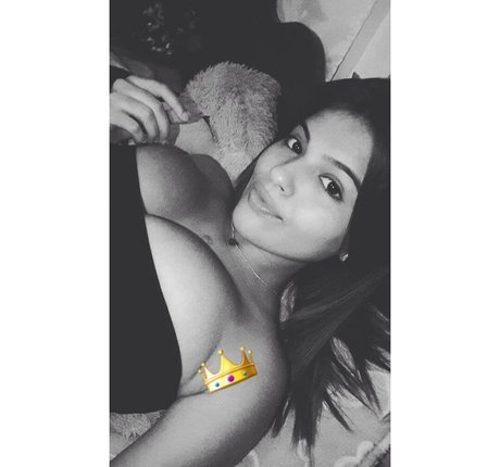 Maria Paola estrella porno desnuda fotos