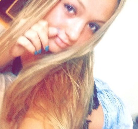 Kimi McFarland actriz libre archivo